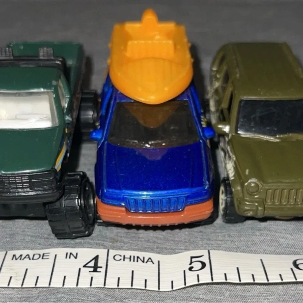 Lot Of 3 Matchbox Car Toy Chevy K-1500, Mud Splash Jeep Liberty, Grand Cherokee